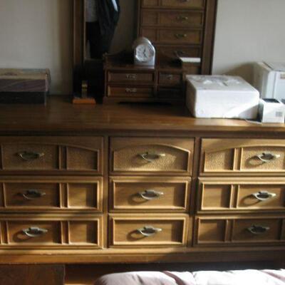 Dresser with mirror   BUY IT NOW $ 95.00