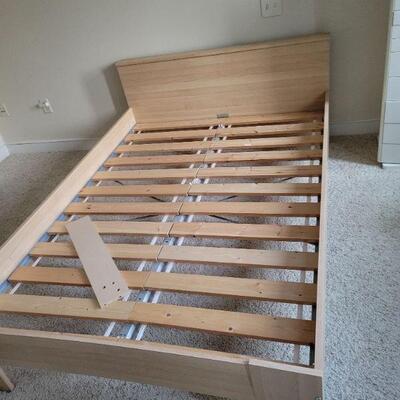 double bed frame $20