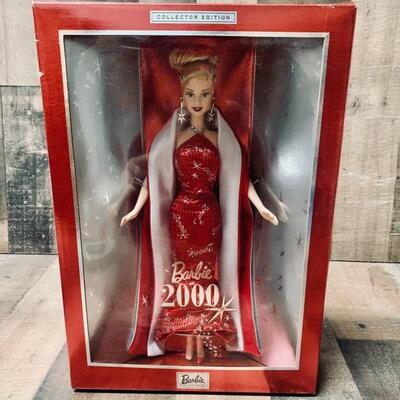 Barbie 2000 Collector Edition NIB