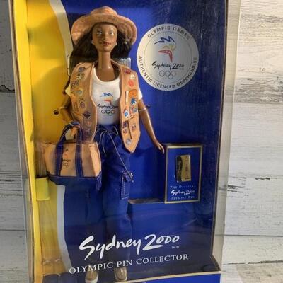 NIB Sydney 2000 Barbie, Olympic Pin Collector