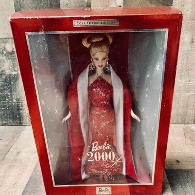 NIB & Sealed Barbie 2000 Collector Edition