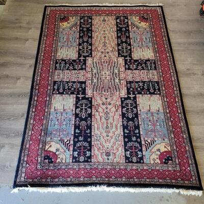 100% Wool Persian Area Rug is 6ft 1in X 8ft 9in