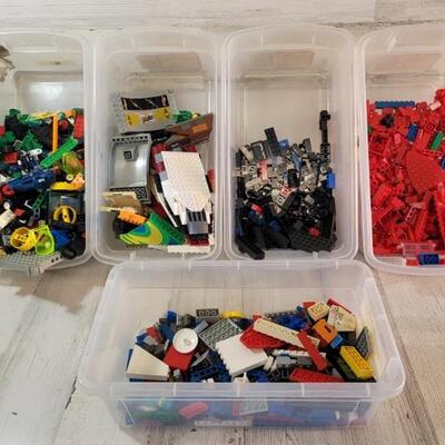 5 Tubs of Legos - 1 of 2 in this auction