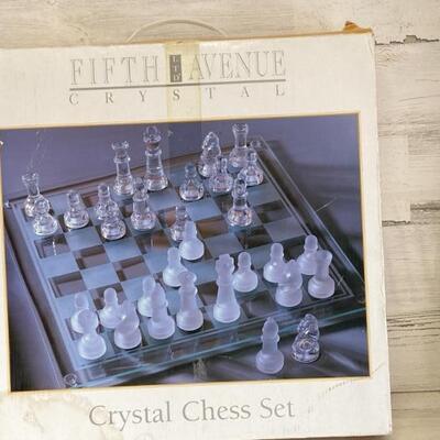 NIB 5th Avenue Crystal Chess Set