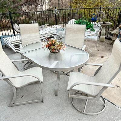 WINSTON Patio Table and Slingback Chairs