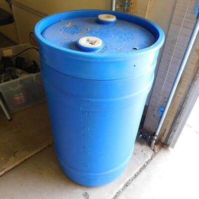 Water storage container