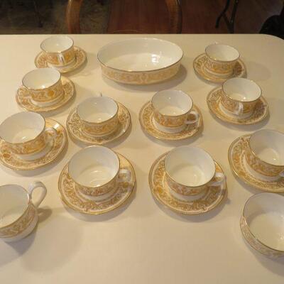 Royal Worcester "Hyde Park" pattern