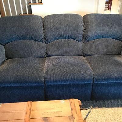 Sofa with reclining ends 