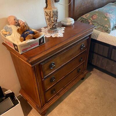 TOMMY BAHAMA BED ROOM FURNITURE