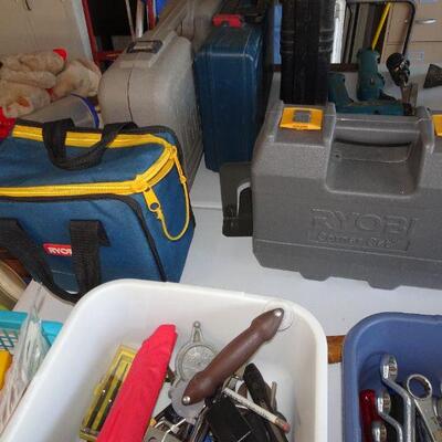 TOOLS AND POWER TOOLS