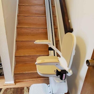 AAE008 - AAE007 - Acorn Superglide 130 Straight Stairlift #2 of 2 - See Description