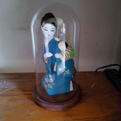 AAE074 - Beautiful Japanese Hakata Doll Mother and Son Collectible in Glass Dome