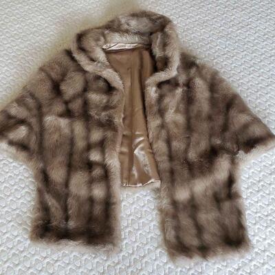 AAE072 - Vintage Faux Fur Wrap For Regina Glenara by Glenoiy