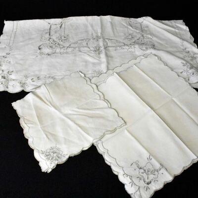 Vintage Tablecloth & Napkins