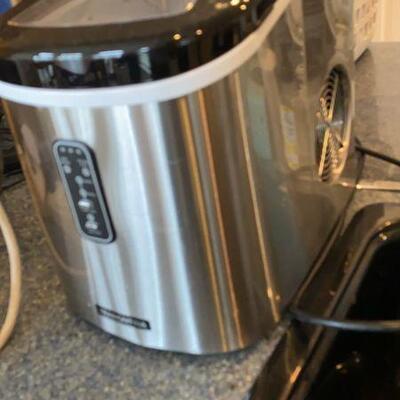 counter top ice maker