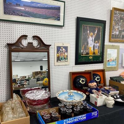 Mirror, Ruby Glass, Packer Pictures, Autographed Favre with COA, Lambeau Field