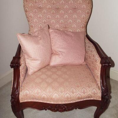 EARLY 20TH CENTURY VICTORIAN ARMCHAIR