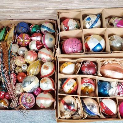 Tray  lot of vintage blown glass christmas ornaments 