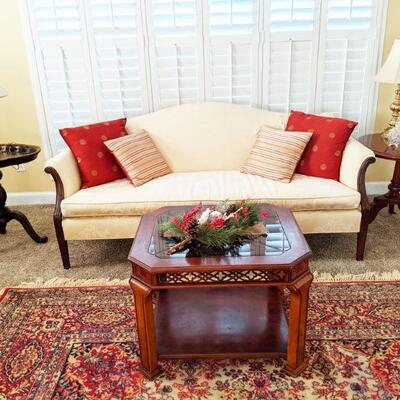 Federal style sofa with solf buttercream silk upholstery