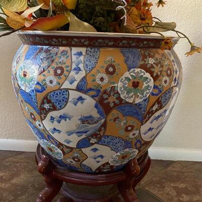 oriental decorative vase