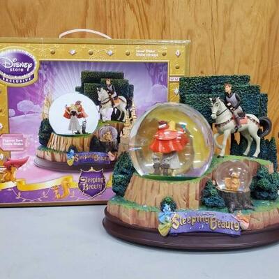 #1001 â€¢ New! Disney Sleeping Beauty Exclusive Rare And Retired Musical Snow Globe New In Box! RARE AND RETIRED! Plays 