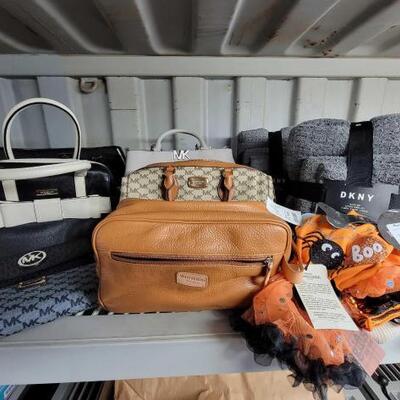 #7014 â€¢ Michael Kors Bags and Wallets, Kate Spade Bag, Moscardini Bag, Blankets and Dog Clot