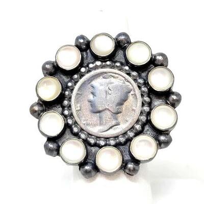 #640 • Special Native American Navajo Mother Of Pearl Mercury Dime Sterling Silver Ring: Here we have an astonishing Navajo silver ring....