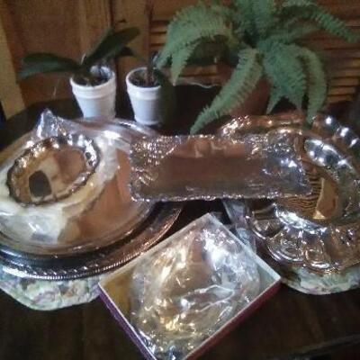 Silverplated serving ware