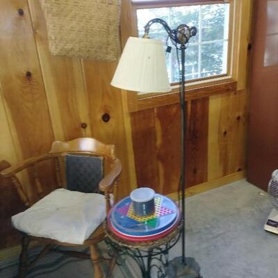 Floor lamp, wr. Iron table, chair