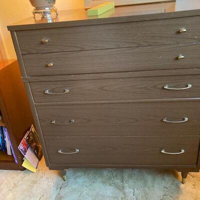 MC dresser