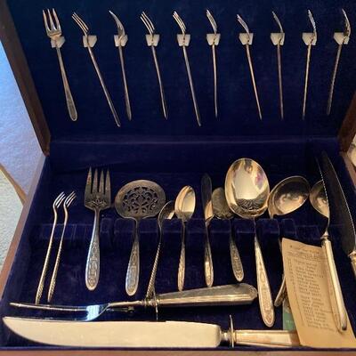 serving pieces to 1920â€™s silverplate