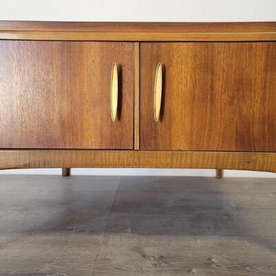 Mid Century Sofa End Table/Cabinet by Lane
28in square x 20in tall