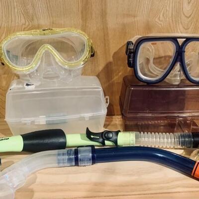 Snorkeling Lot: Tabata Mask , Aqua Lung Snorkel, +
Mariner Mask, and Super Dynam Snorkel