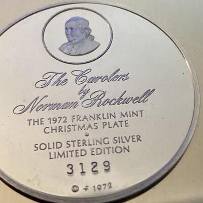 Limited Edition Norman Rockwell from the Franklin Mint in 1972. ‘The Carolers’ is the 3rd Annual Christmas Plate in this Collection. -...
