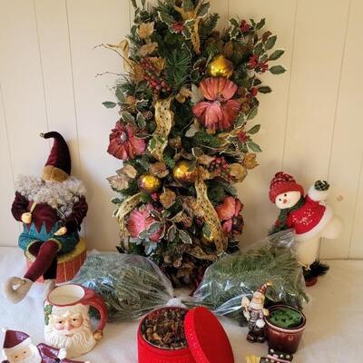 Christmas Decor: Large Floral Wall Swag, Velvet Box filed with Potpourri (New in Box and Sealed), Ceramics