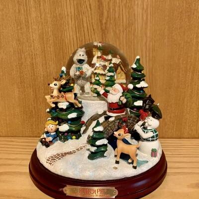 Rudolph the Red-Nosed Reindeer Musical Snow Globe
Limited Edition, Numbered Collectable from the Bradford Exchange