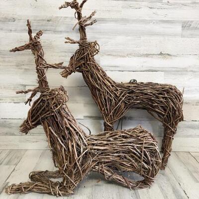 (2) Wood Vine Woven Reindeer - 36x26 & 30x27