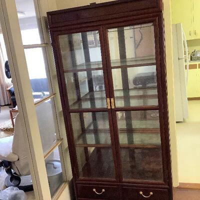 Kve008 Exquisite Wood Curio Cabinet With Beveled Glass