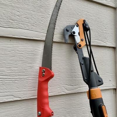 Tree Limb Trimmer and Cutter