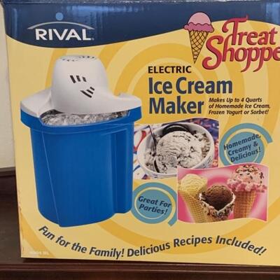 New In Box Treat Shoppe Ice Cream Maker