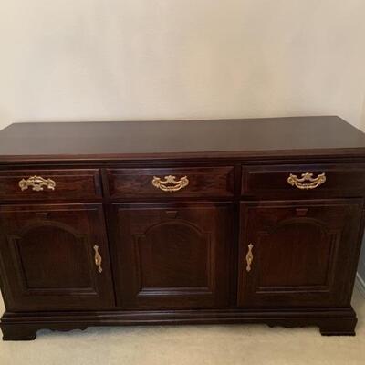 Cherry Dining Room Buffet/Sideboard