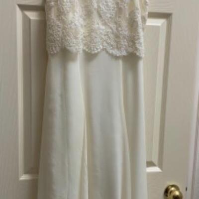 Size 10 Watters and Watters wedding gown