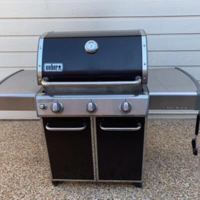 Weber Grill with Natural Gas Connection