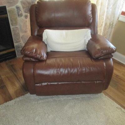 Macy's Pair of Leather Recliners 