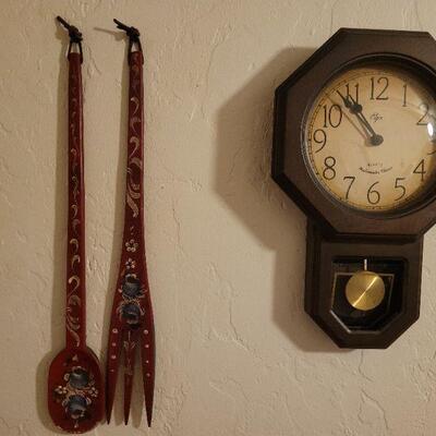 working clock and fork and spoon