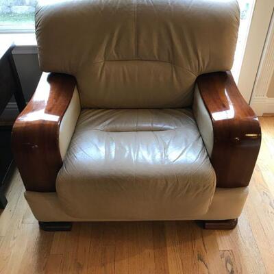 Leather | Wood Oversized Chair
38" Length x 36" Wide x 34" Height
*Item located in living room*