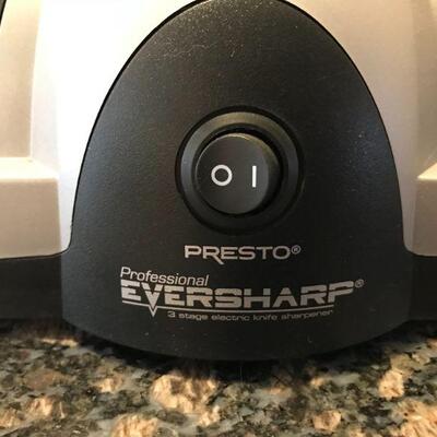 Electric knife sharpener