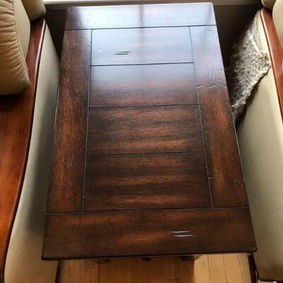 Side Table - Living room
16" Length x 26" Wide x 24.5" Height
