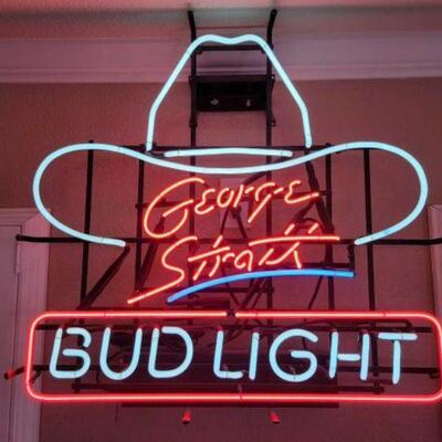 #1000 • George Strait Bud Light Neon Si