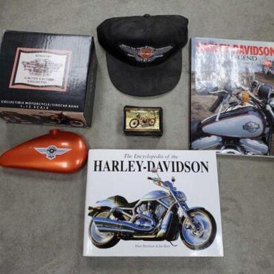 #169 • Harley Davidson Books, 1:12 Model Motorcycle And Side Car, Cards, Hat, And Pen Case